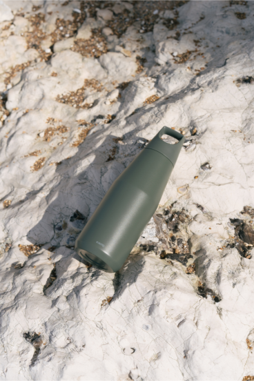 Thermos Trail Tumbler KINTO 580ml Vert Cendre | Nel & Son Café